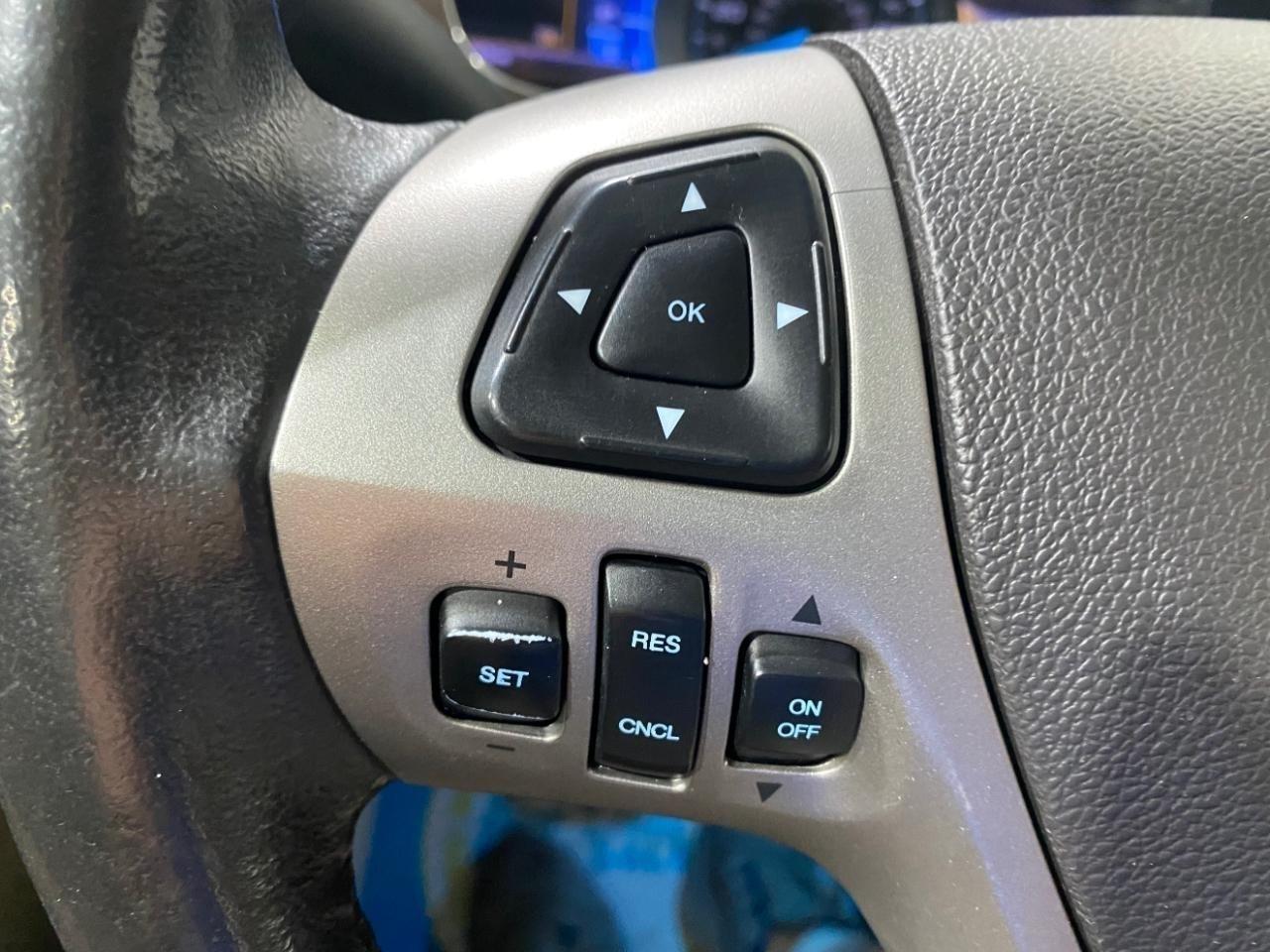 Ford Taurus 4dr Sdn Limited FWD 2013