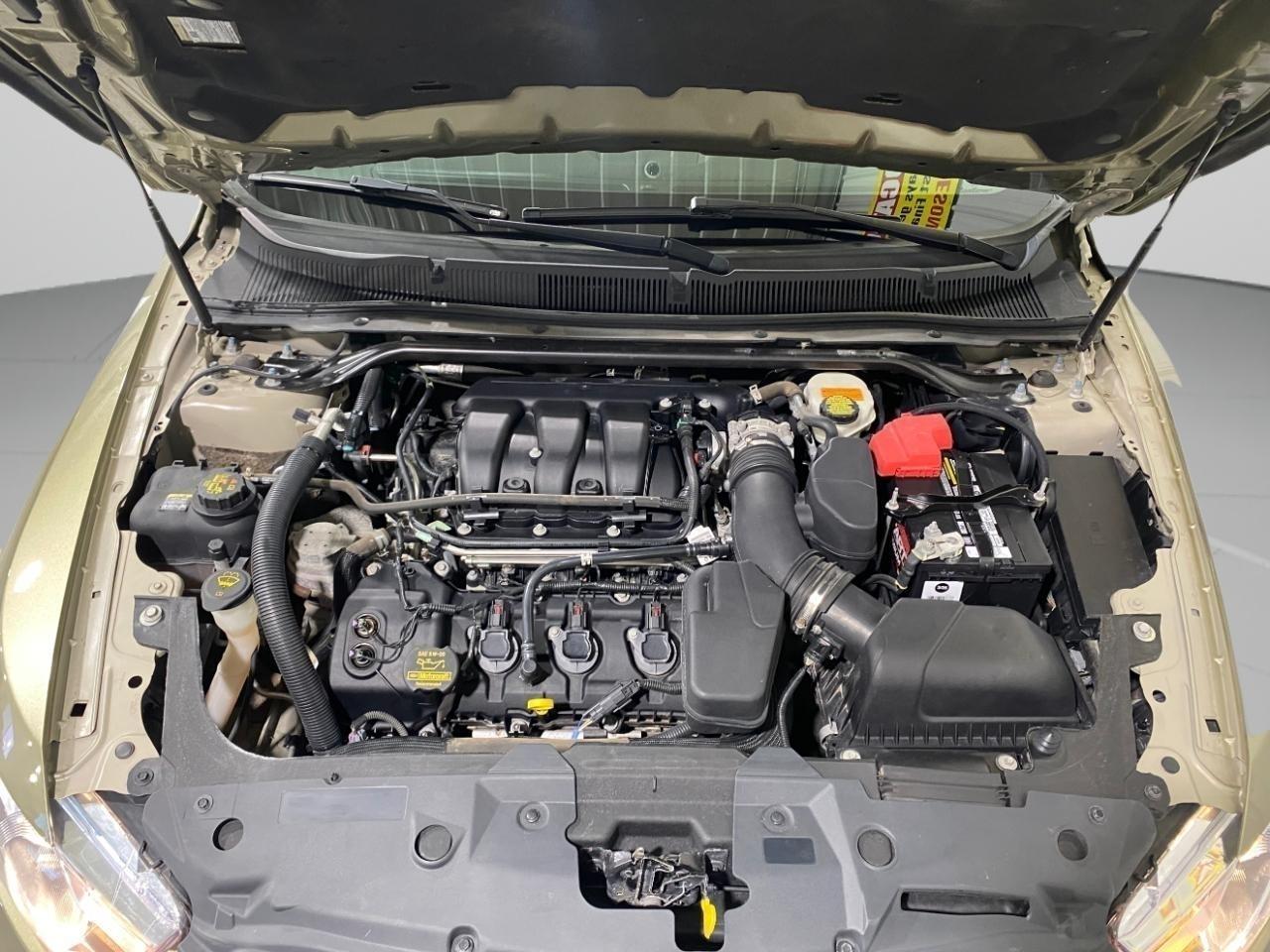 Ford Taurus 4dr Sdn Limited FWD 2013