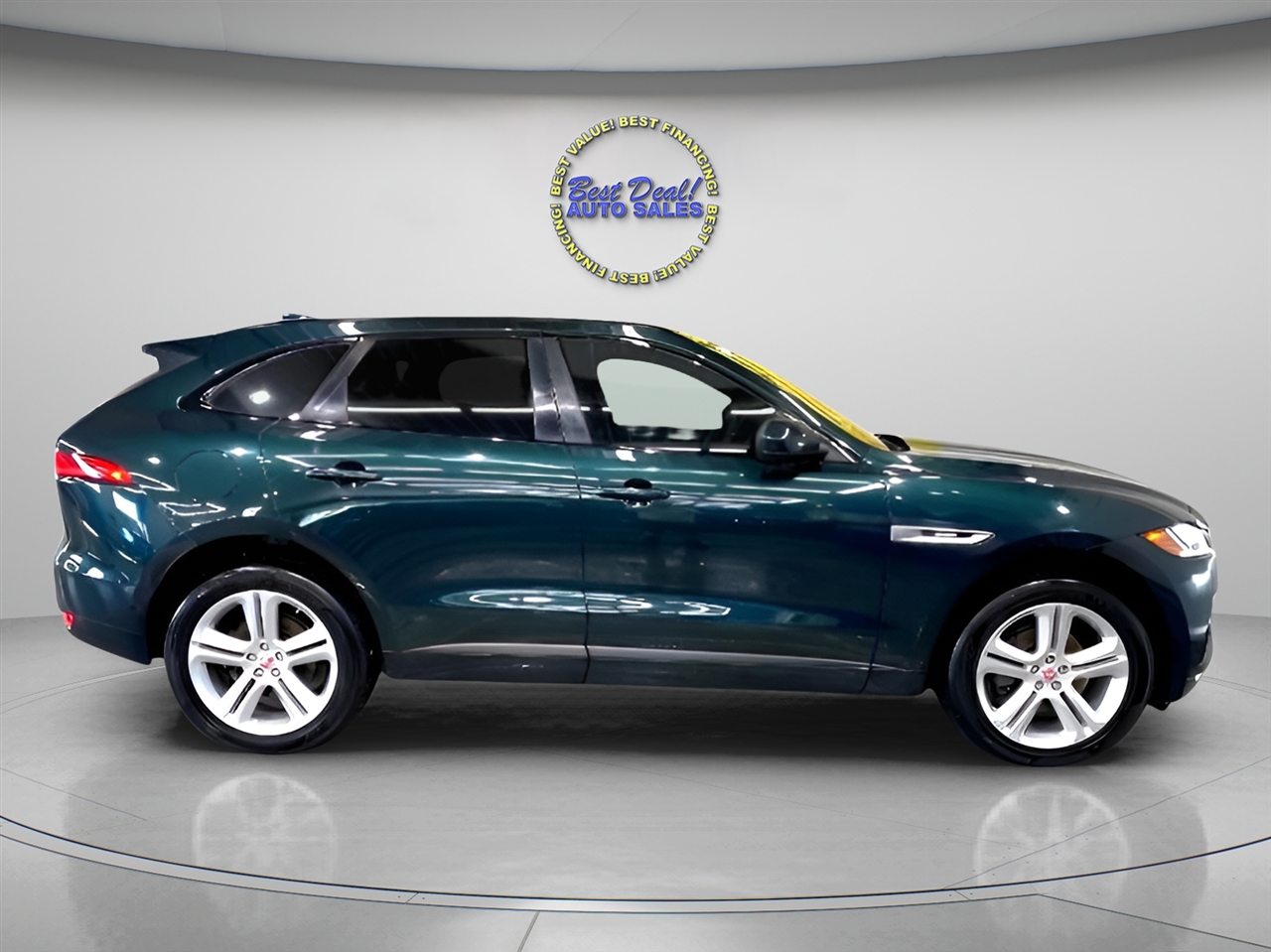 2017 Jaguar F-PACE R-Sport photo 7