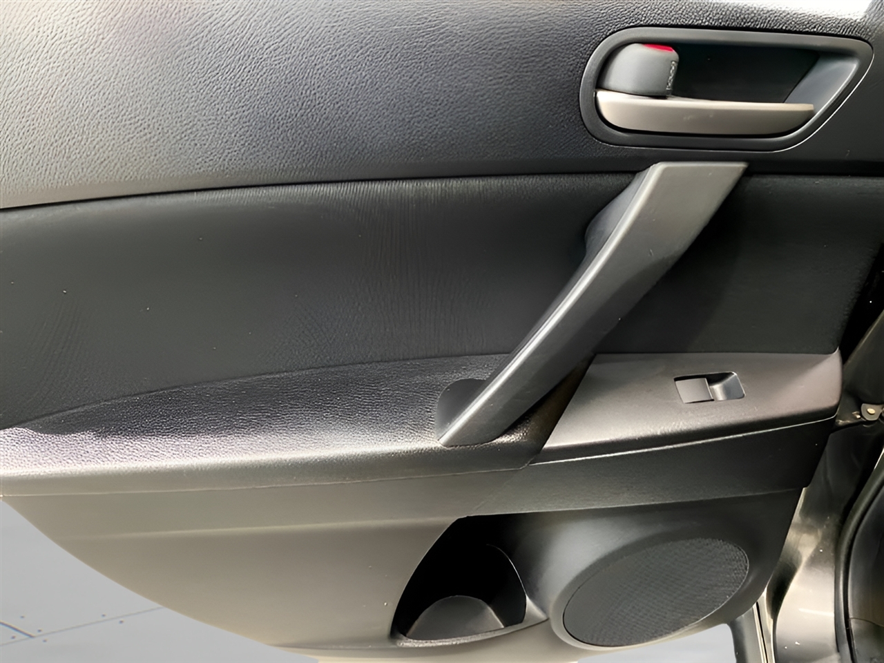 2011 Mazda Mazda3 Touring Sedan photo 17