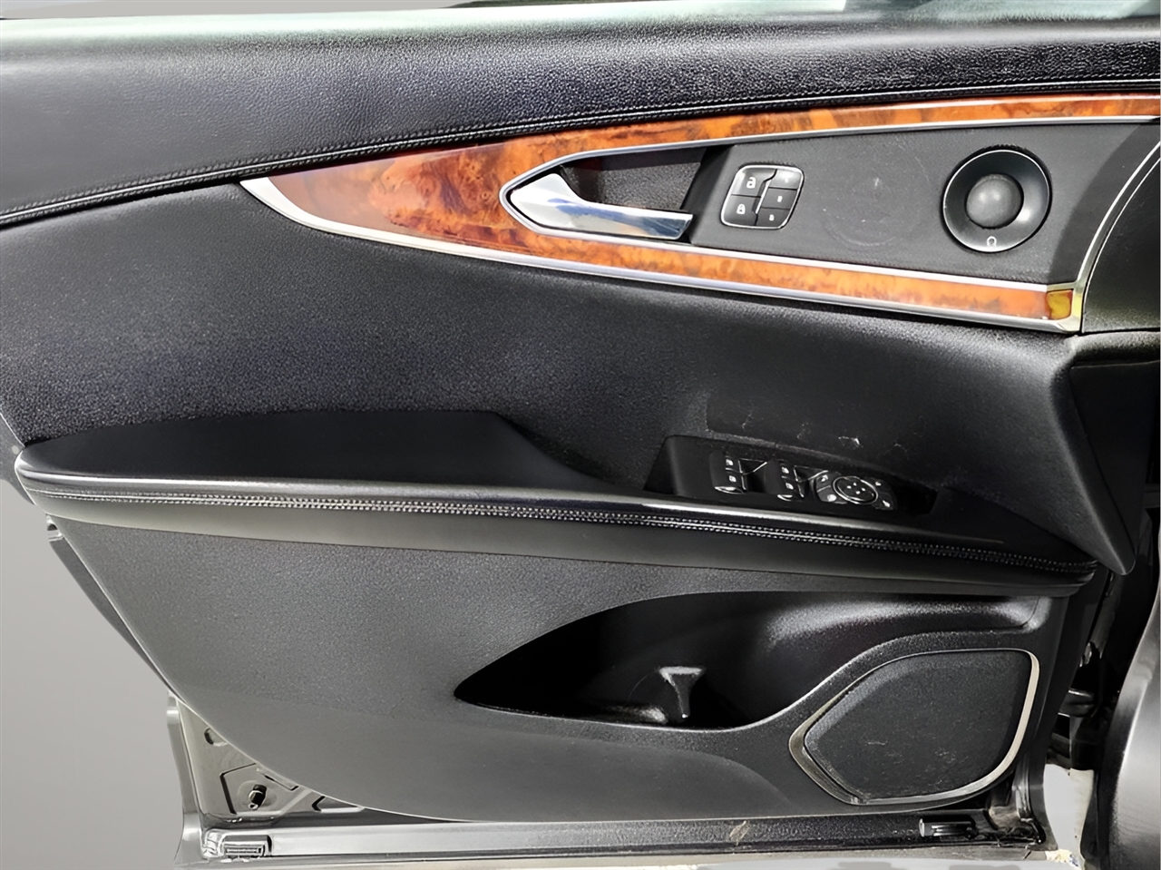 2019 Lincoln Nautilus Reserve photo 11