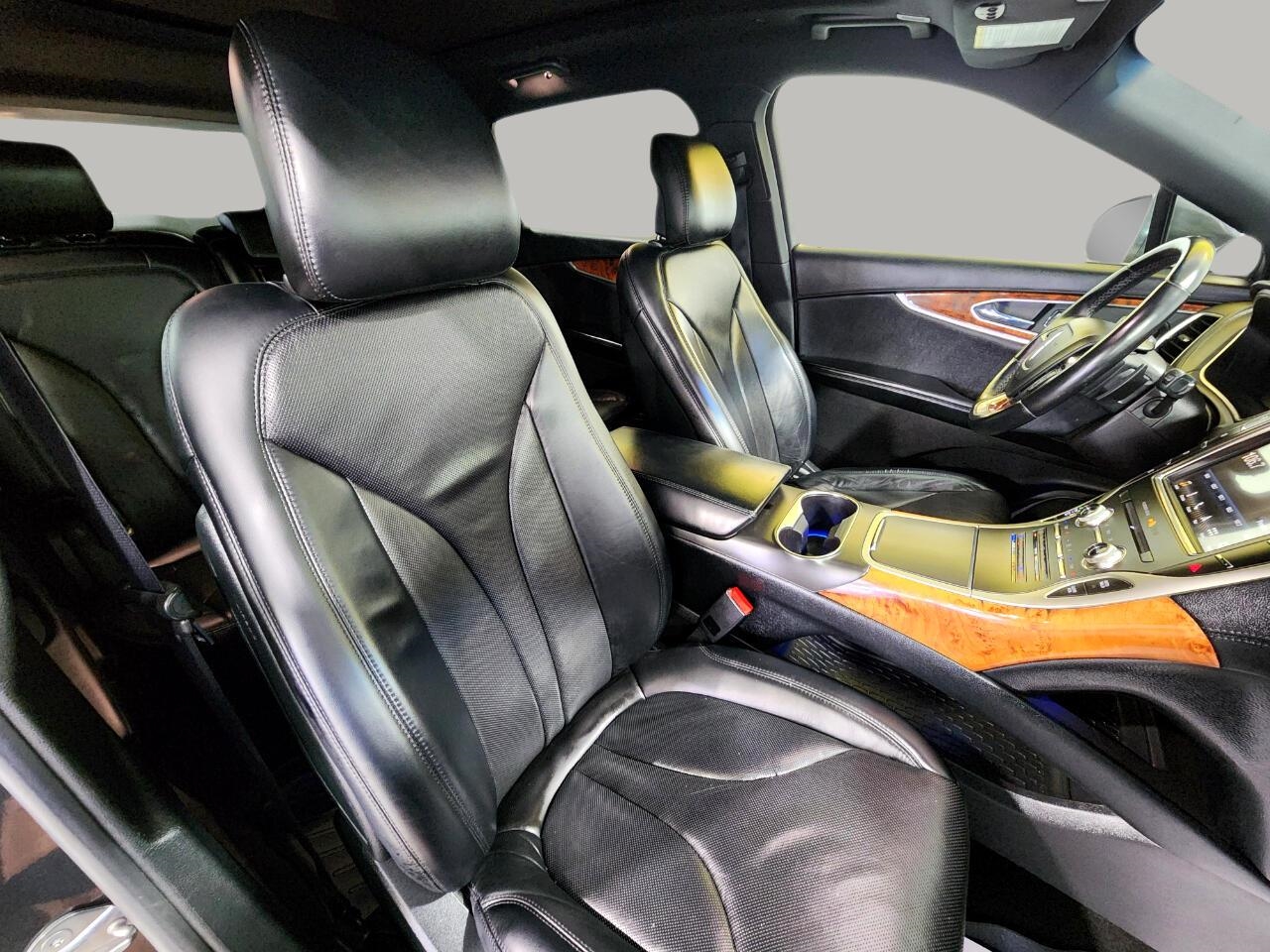 2019 Lincoln Nautilus Reserve photo 29