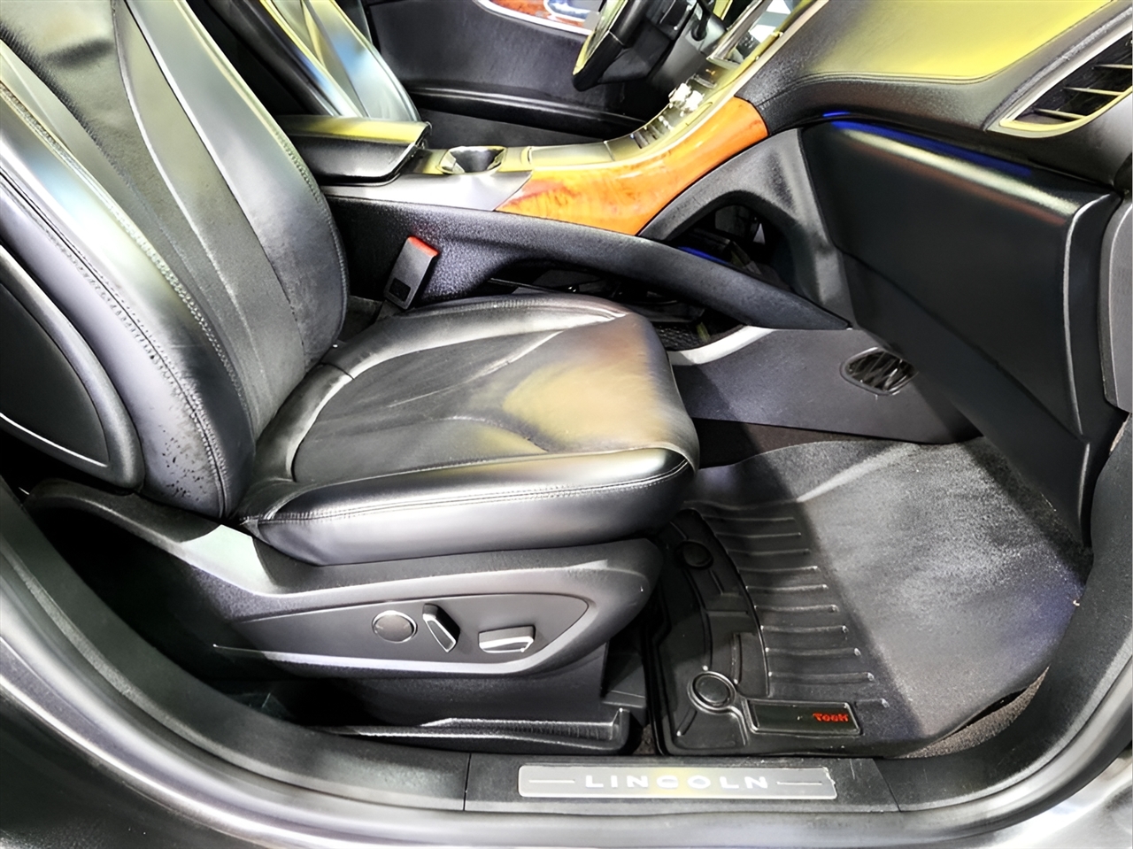 2019 Lincoln Nautilus Reserve photo 30
