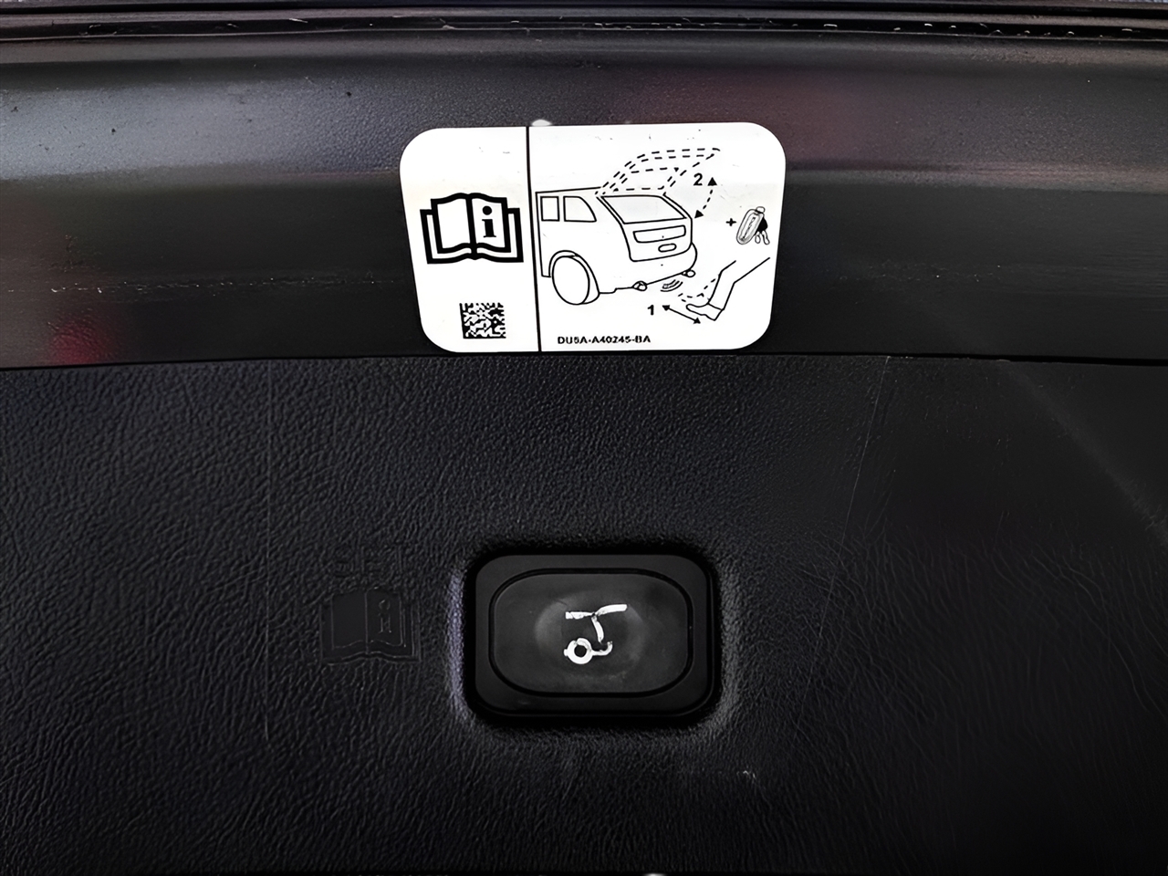 2019 Lincoln Nautilus Reserve photo 33
