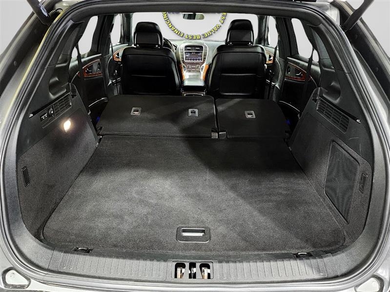 2019 Lincoln Nautilus Reserve photo 36