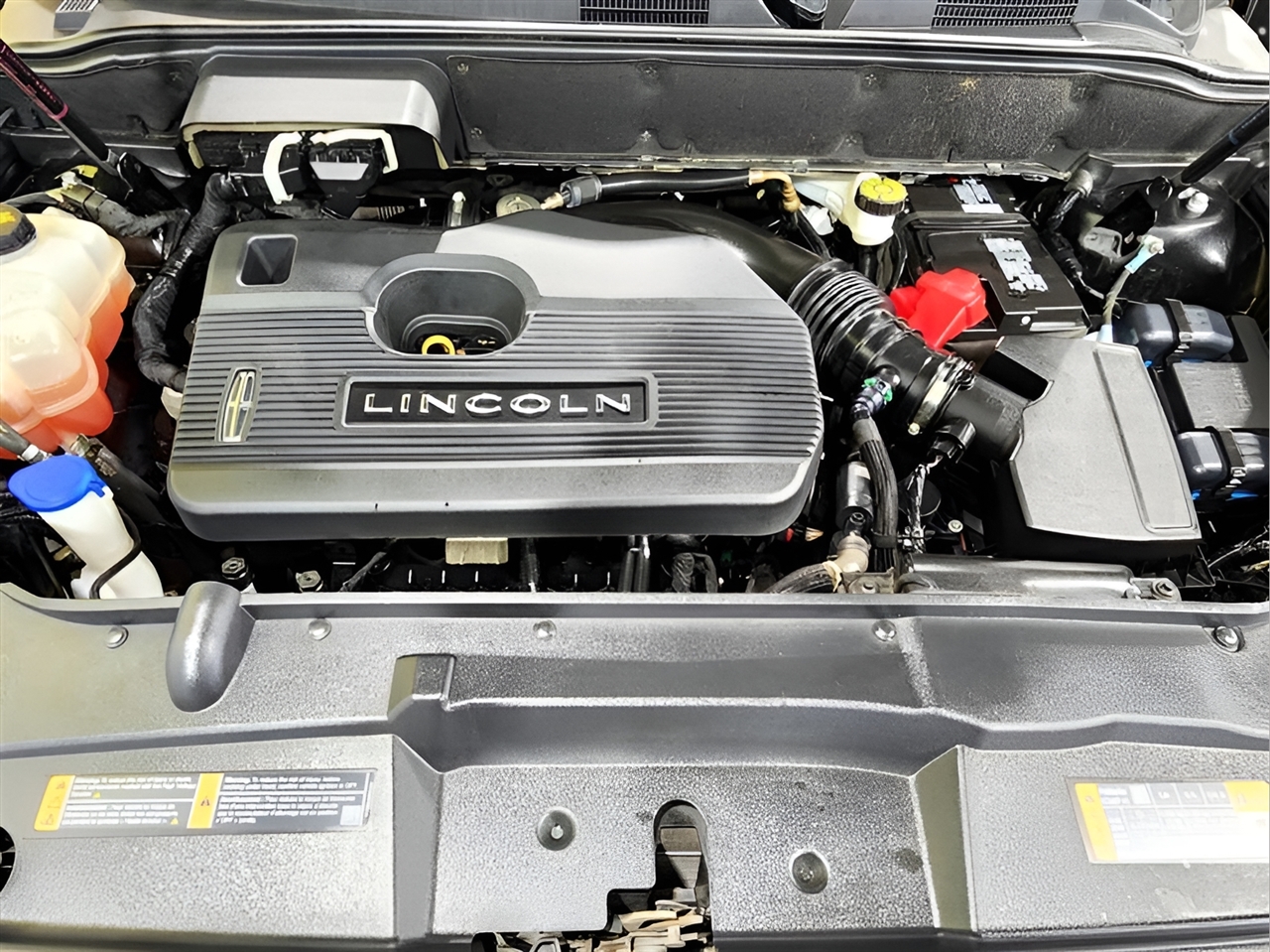 2019 Lincoln Nautilus Reserve photo 40