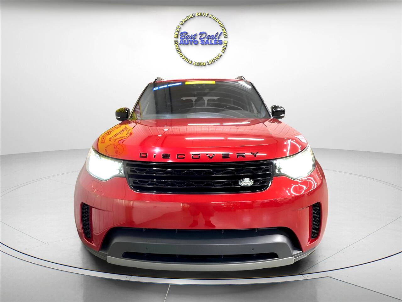 2017 Land Rover Discovery SE photo 2