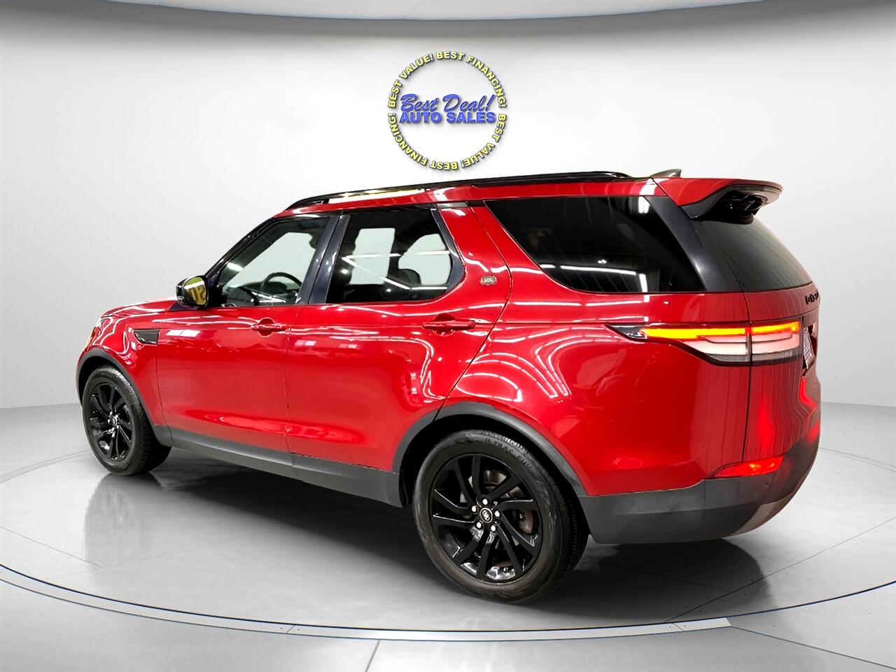 2017 Land Rover Discovery SE photo 4