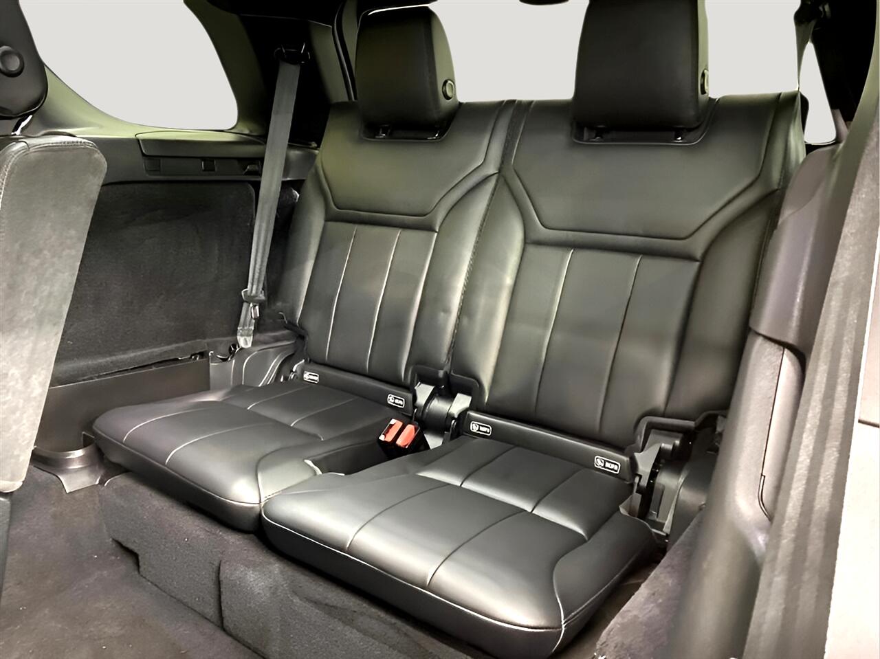 2017 Land Rover Discovery SE photo 22