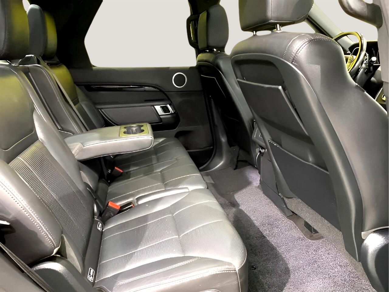 2017 Land Rover Discovery SE photo 25