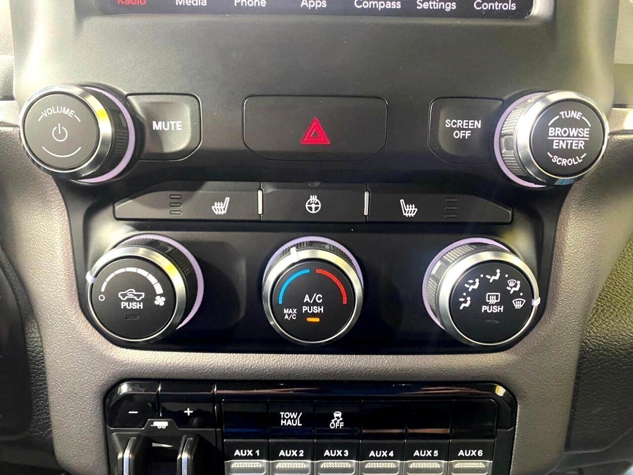 RAM 3500 Big Horn Regular Cab 4WD 2019