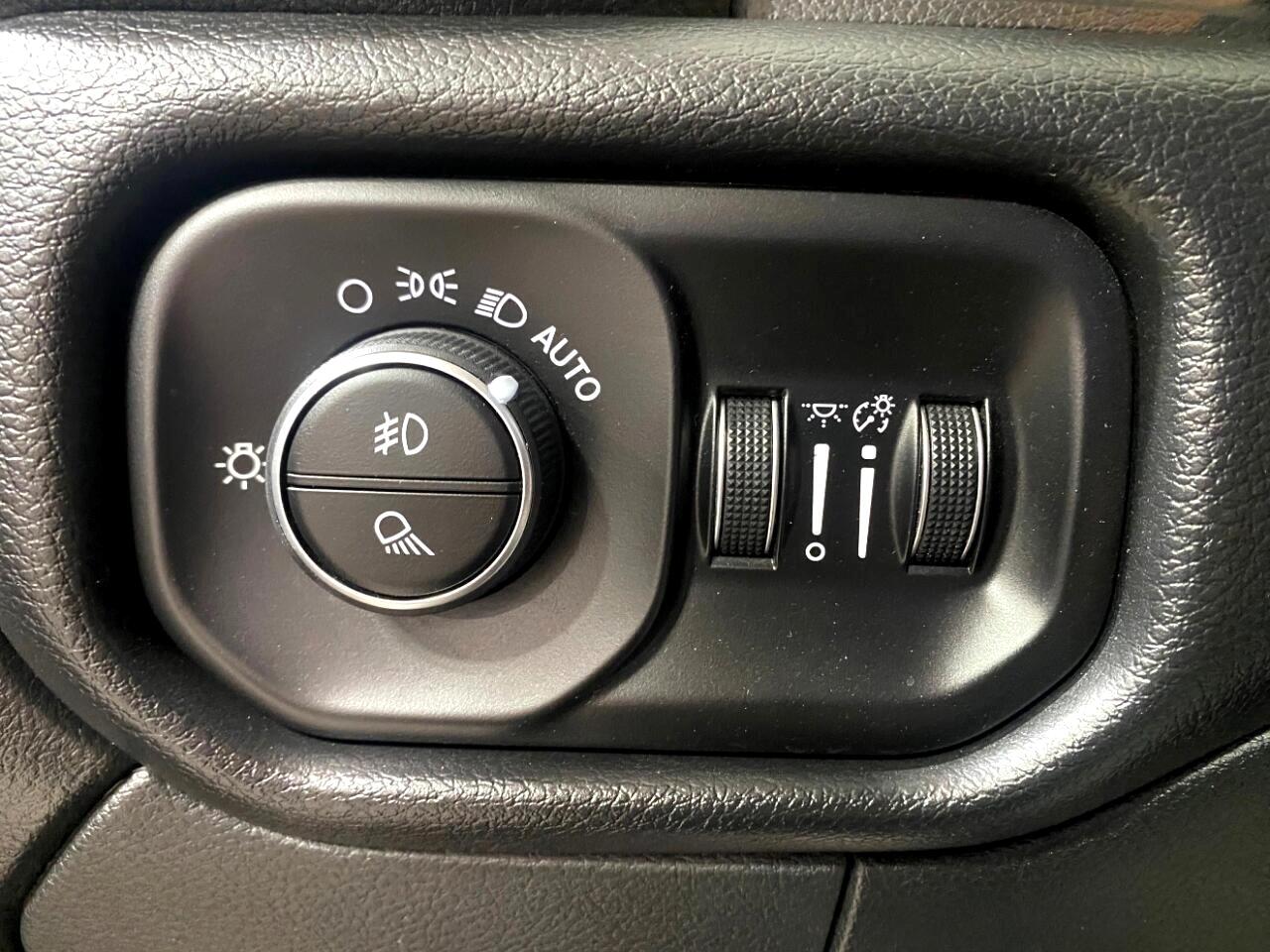 RAM 3500 Big Horn Regular Cab 4WD 2019