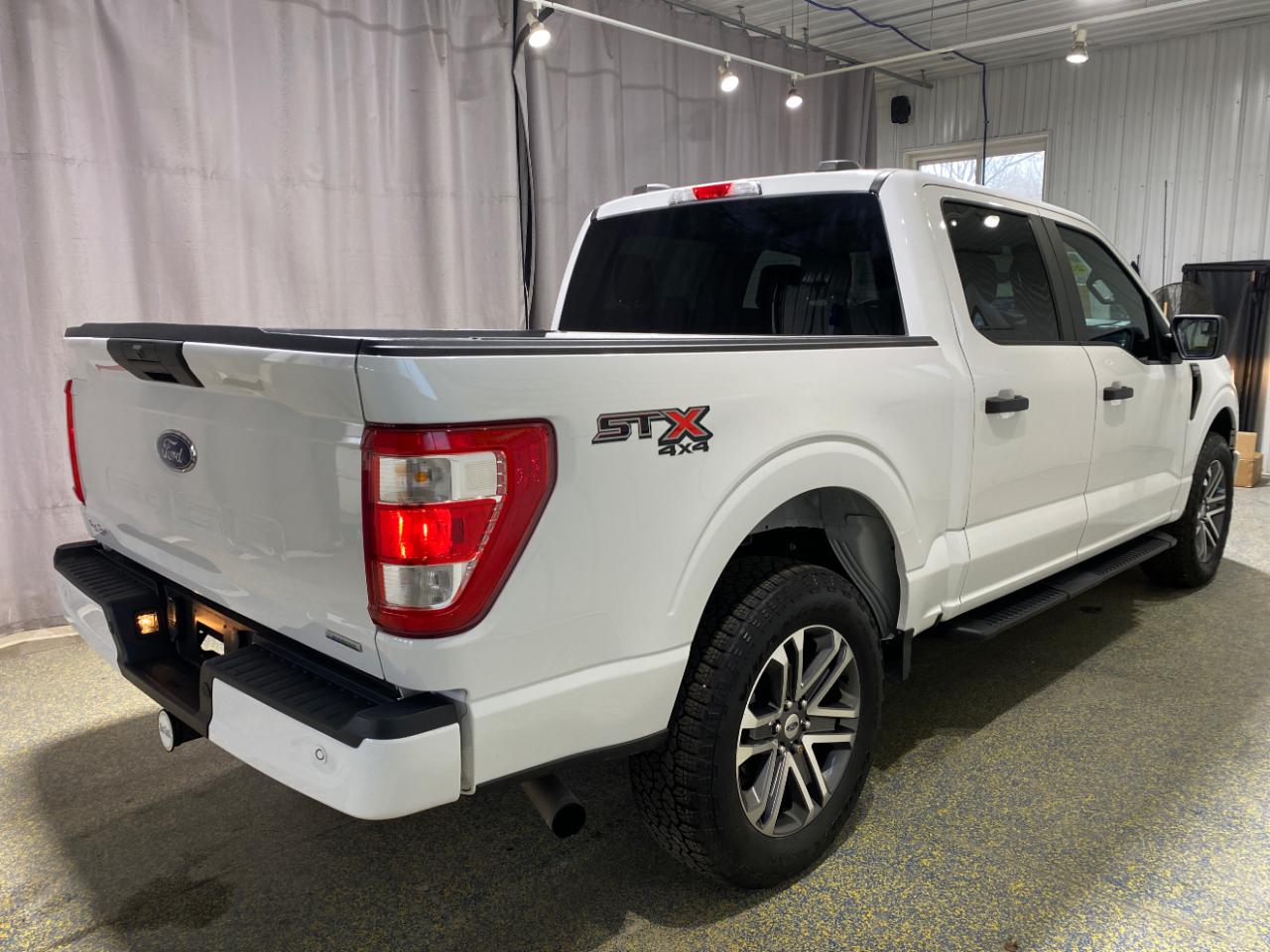 Ford F-150 STX SuperCab 5.5-ft. Bed 4WD 2022