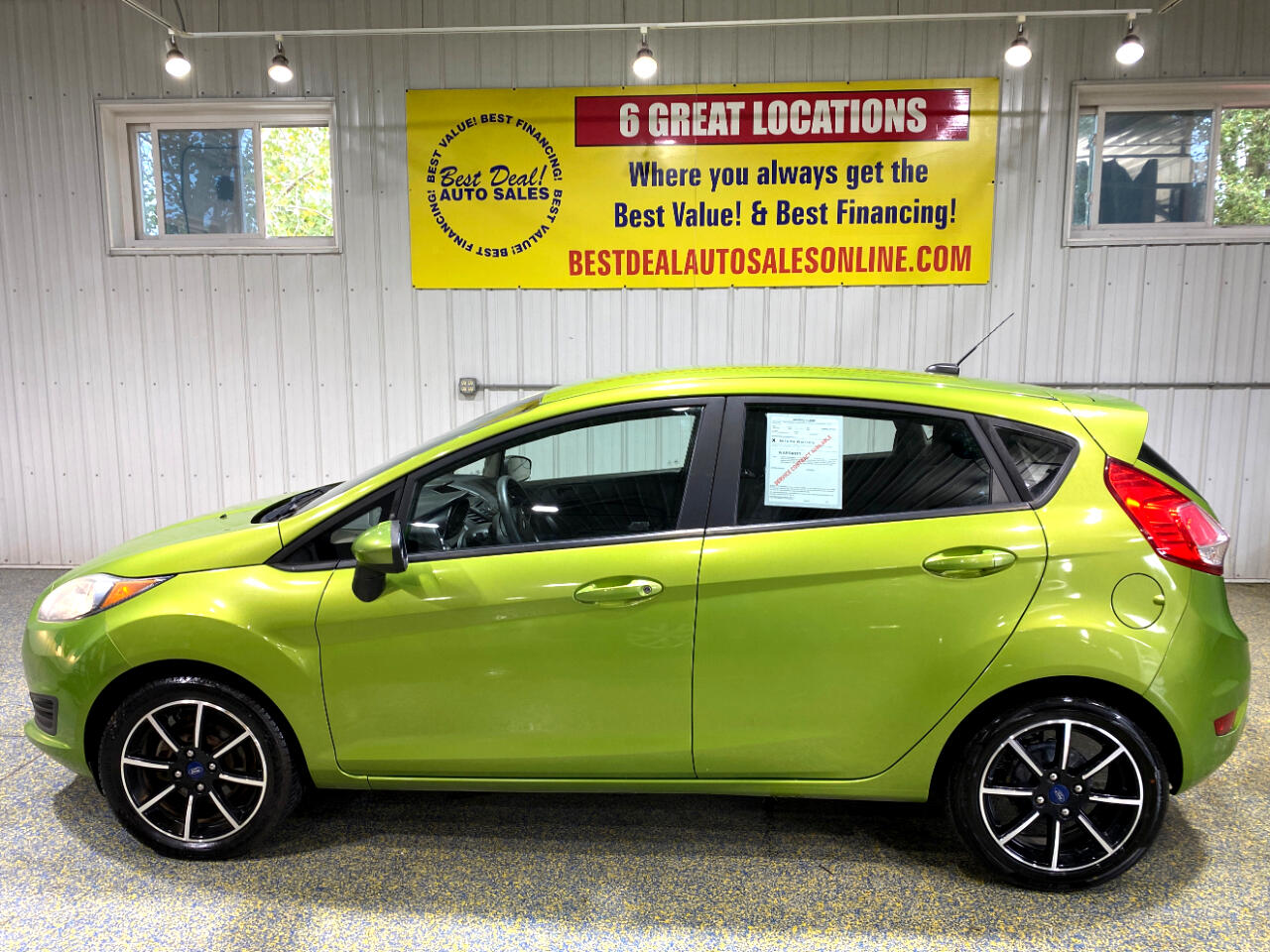 2018 Ford Fiesta SE photo 2