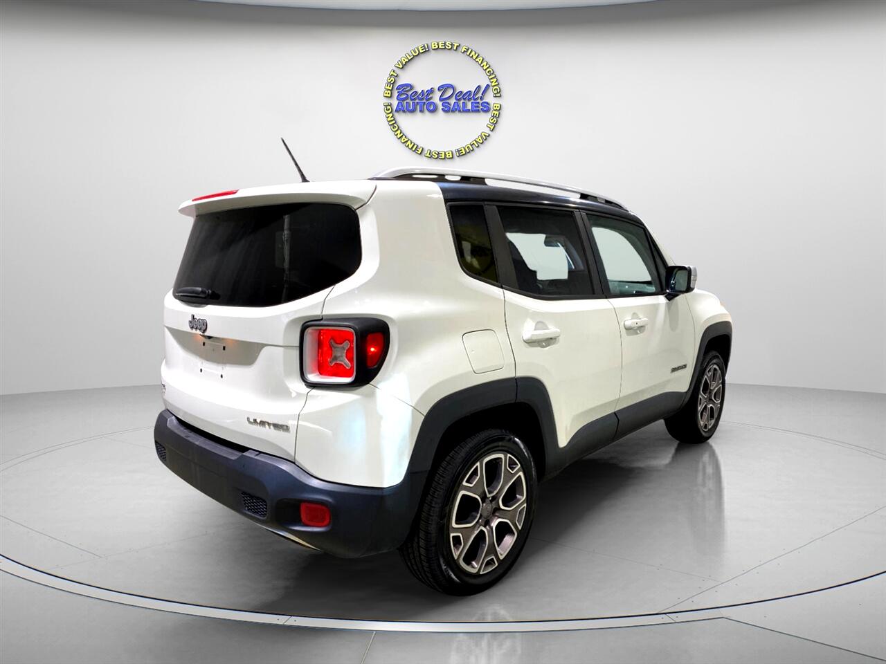 2017 Jeep Renegade Latitude North Edition photo 3