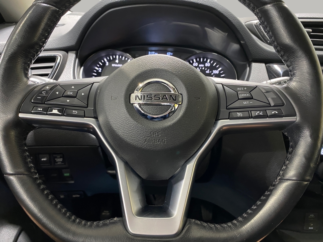 2017 Nissan Rogue SV AWD photo 14