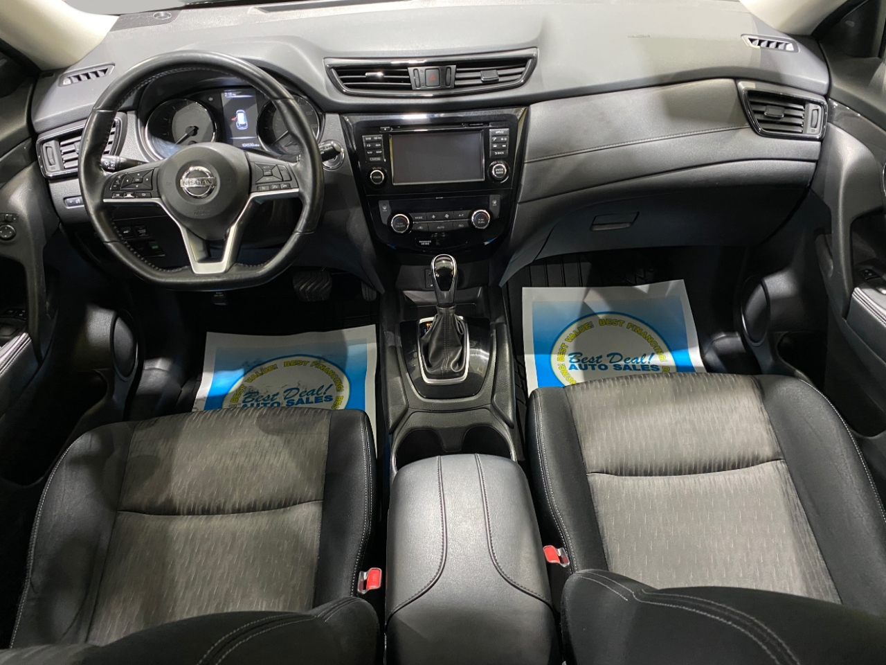 2017 Nissan Rogue SV AWD photo 19