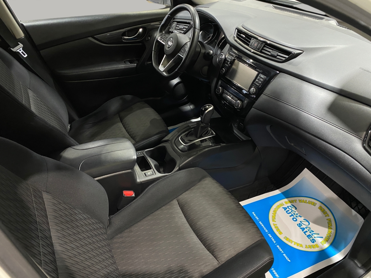 2017 Nissan Rogue SV AWD photo 22