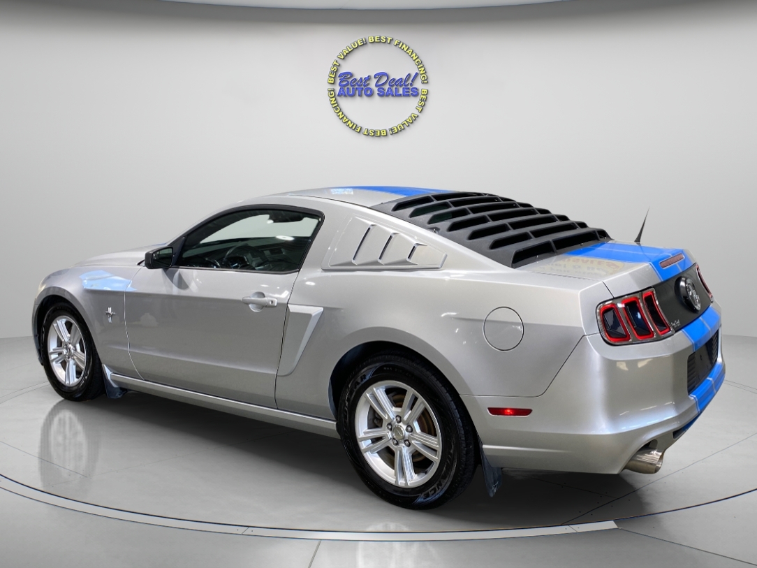 2014 Ford Mustang V6 photo 3