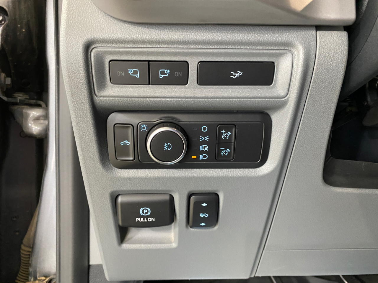 2022 Ford F-150 XLT photo 12