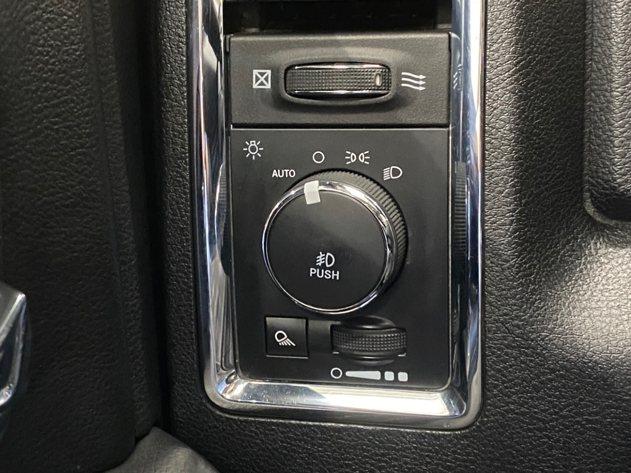 RAM 2500 Laramie Mega Cab 4WD 2018