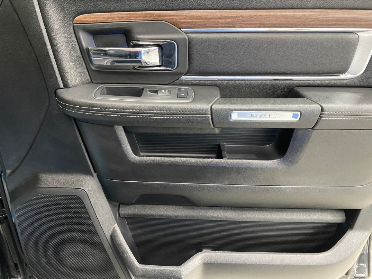 RAM 2500 Laramie Mega Cab 4WD 2018