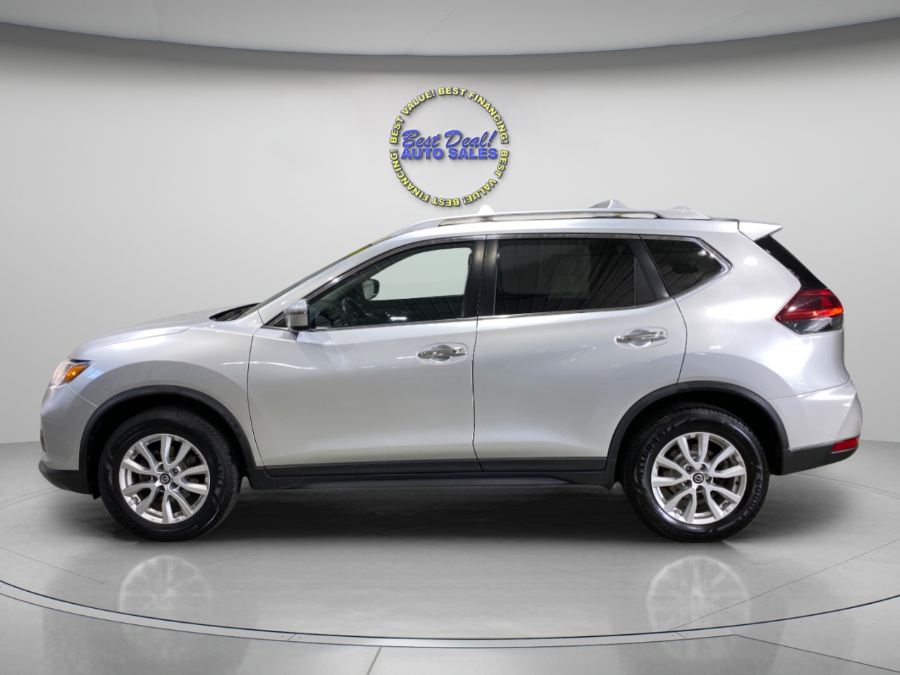 2019 Nissan Rogue SV AWD photo 2