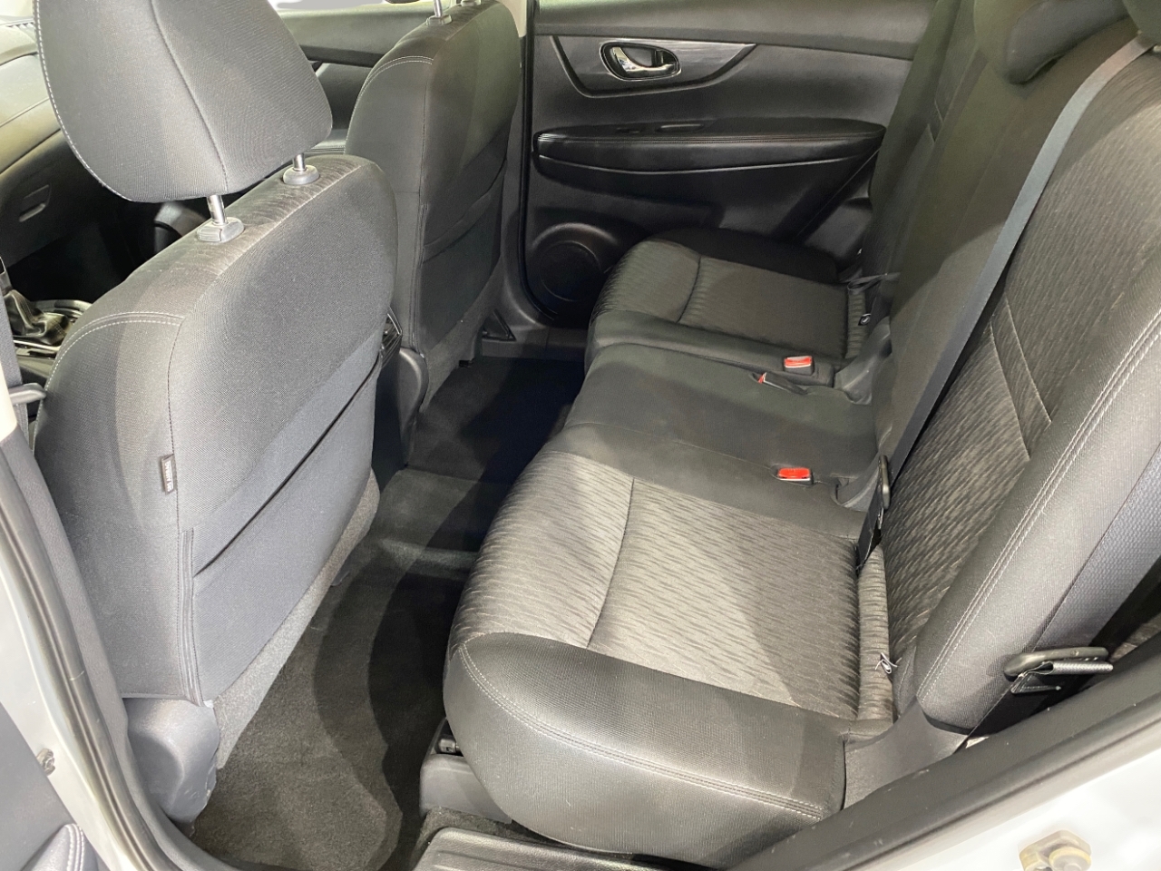 2019 Nissan Rogue SV AWD photo 17