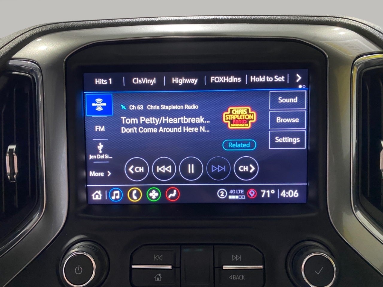 2021 Chevrolet Silverado 1500 LTZ Z71 photo 12
