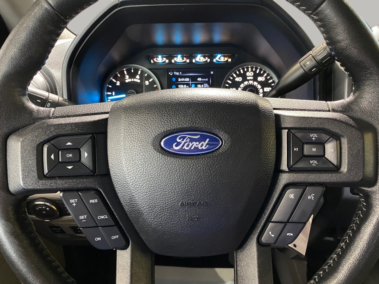 2019 Ford F-150 XLT photo 11