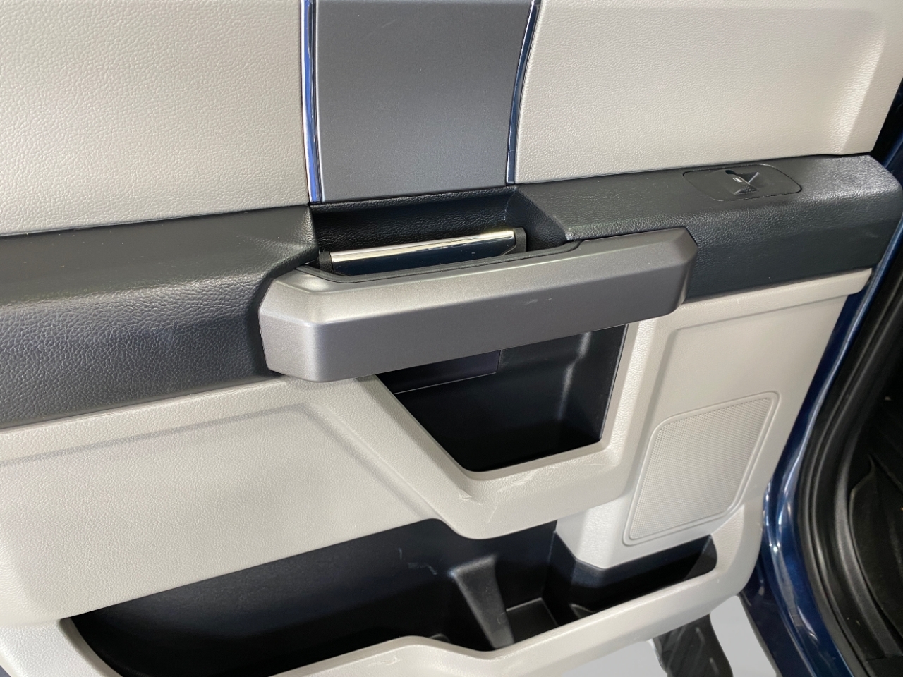 2019 Ford F-150 XLT photo 19