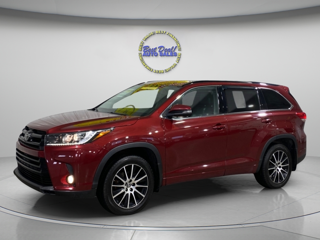 2017 Toyota Highlander SE's photo