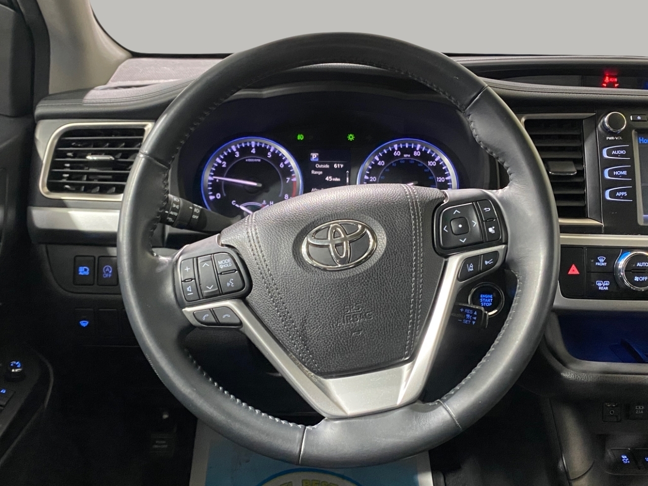 Toyota Highlander XLE AWD V6 2017