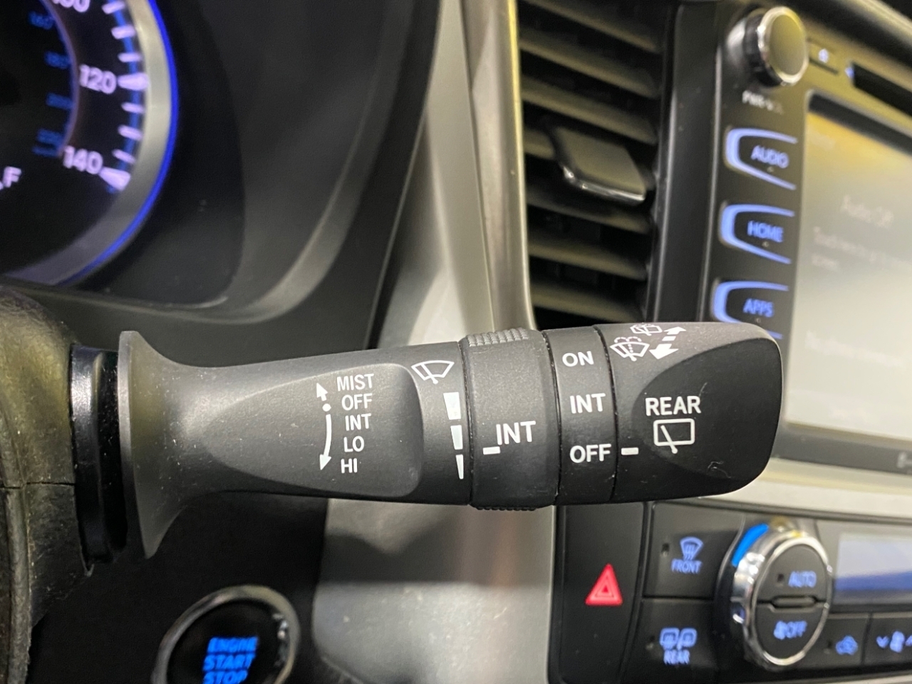 Toyota Highlander XLE AWD V6 2017