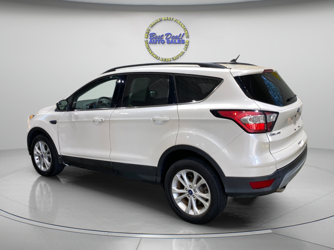 2018 Ford Escape SEL photo 3