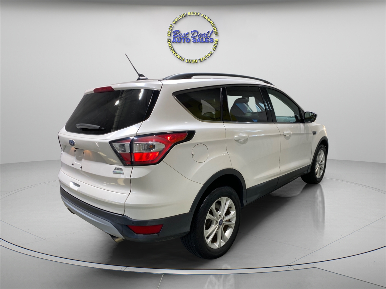 2018 Ford Escape SEL photo 5
