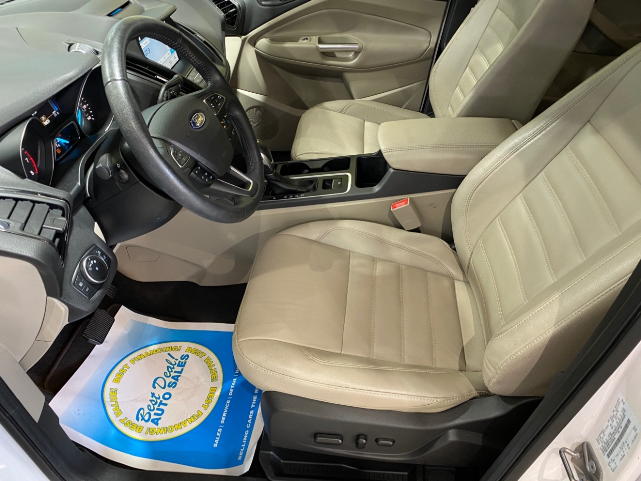 2018 Ford Escape SEL photo 10