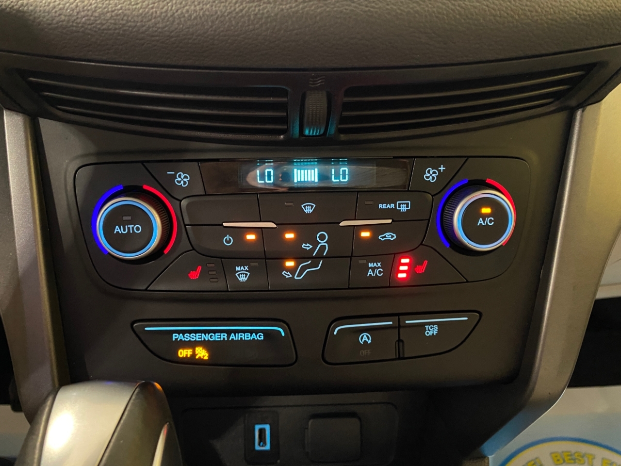 2018 Ford Escape SEL photo 17