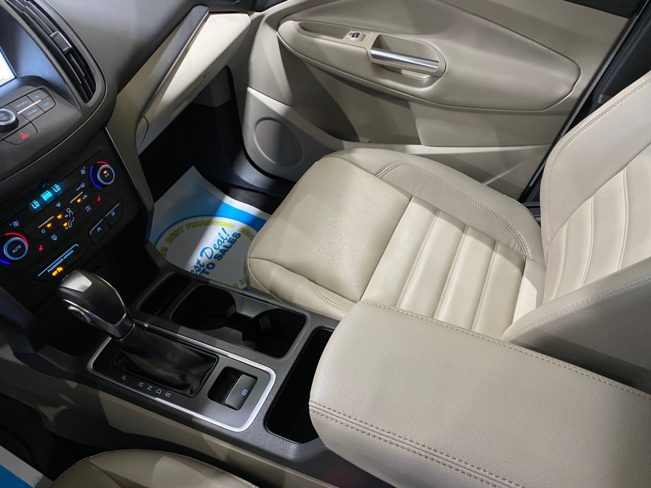 2018 Ford Escape SEL photo 18