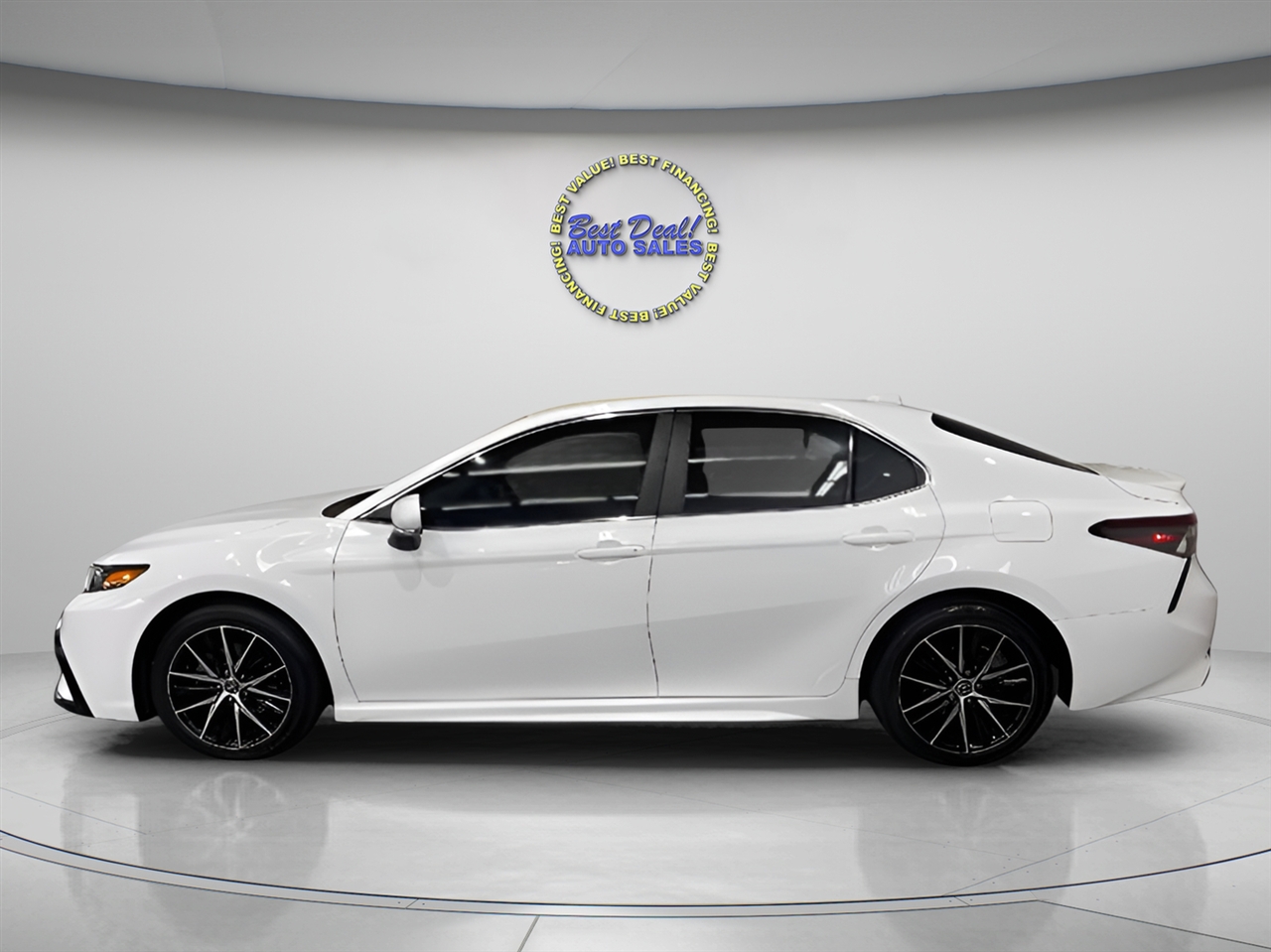 Toyota Camry SE 2023