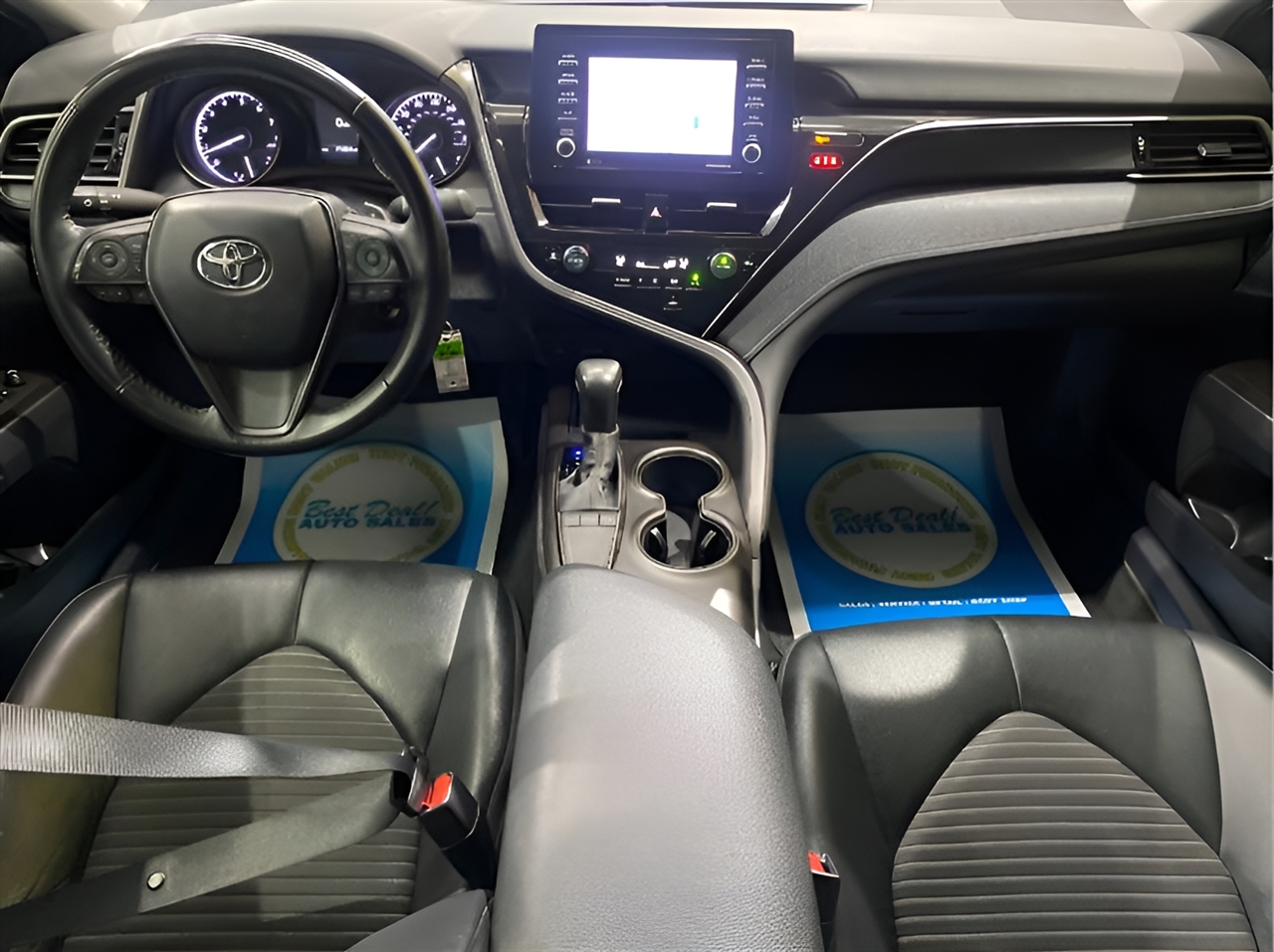 Toyota Camry SE 2023