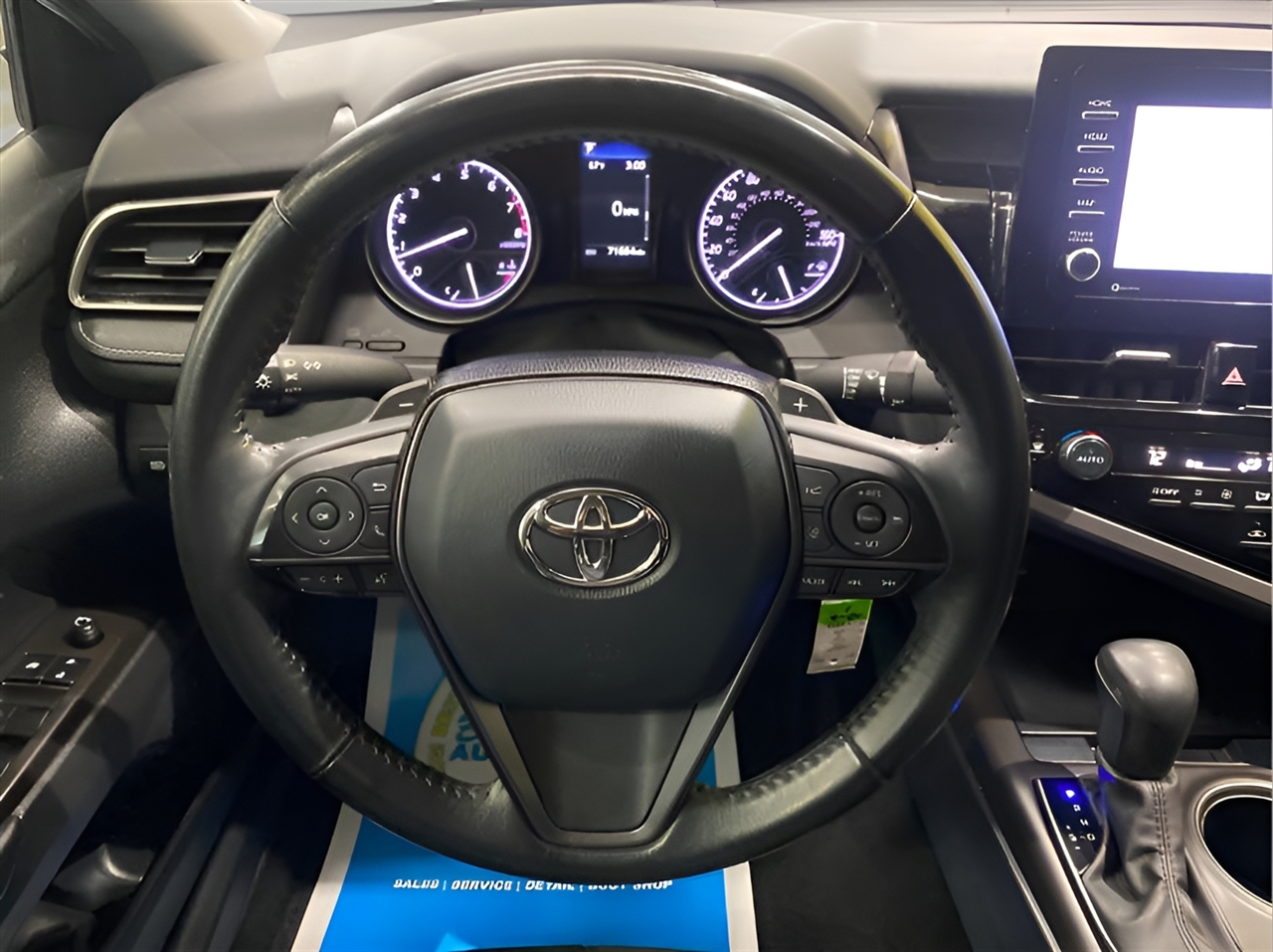 Toyota Camry SE 2023