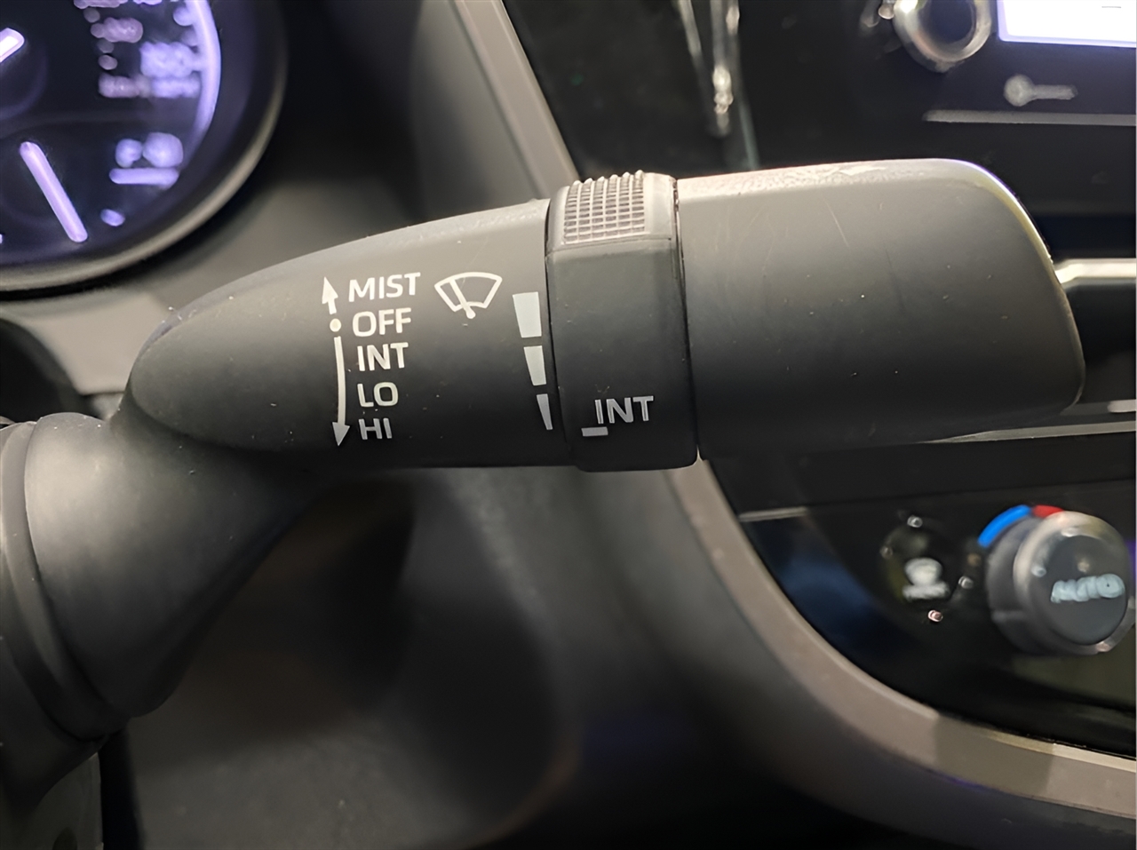 Toyota Camry SE 2023