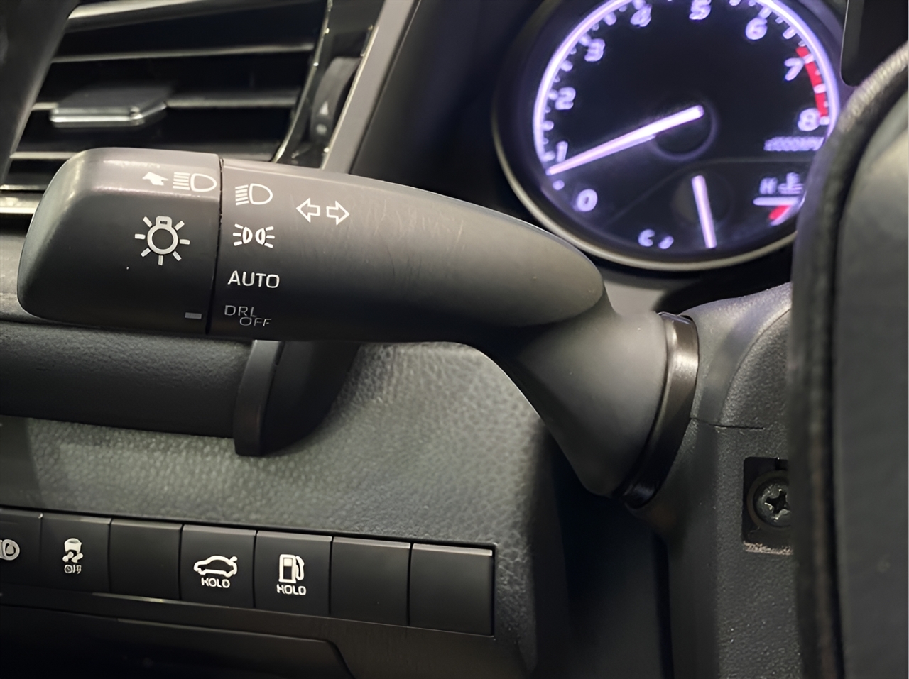 Toyota Camry SE 2023