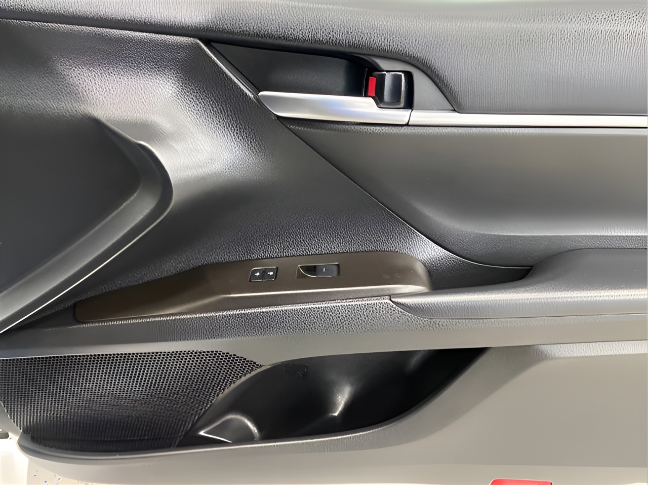 Toyota Camry SE 2023