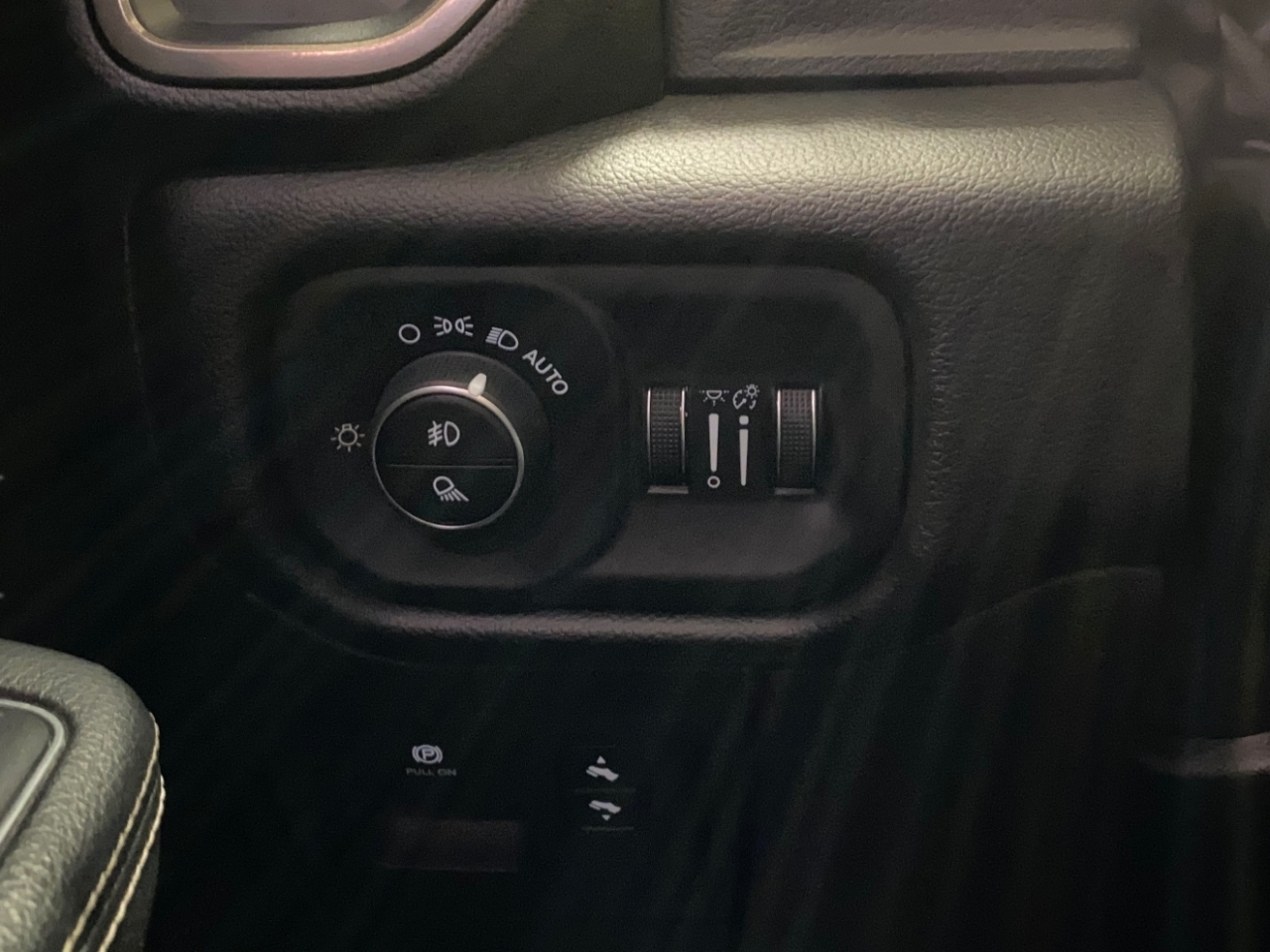 RAM 1500 Rebel Crew Cab SB 4WD 2019