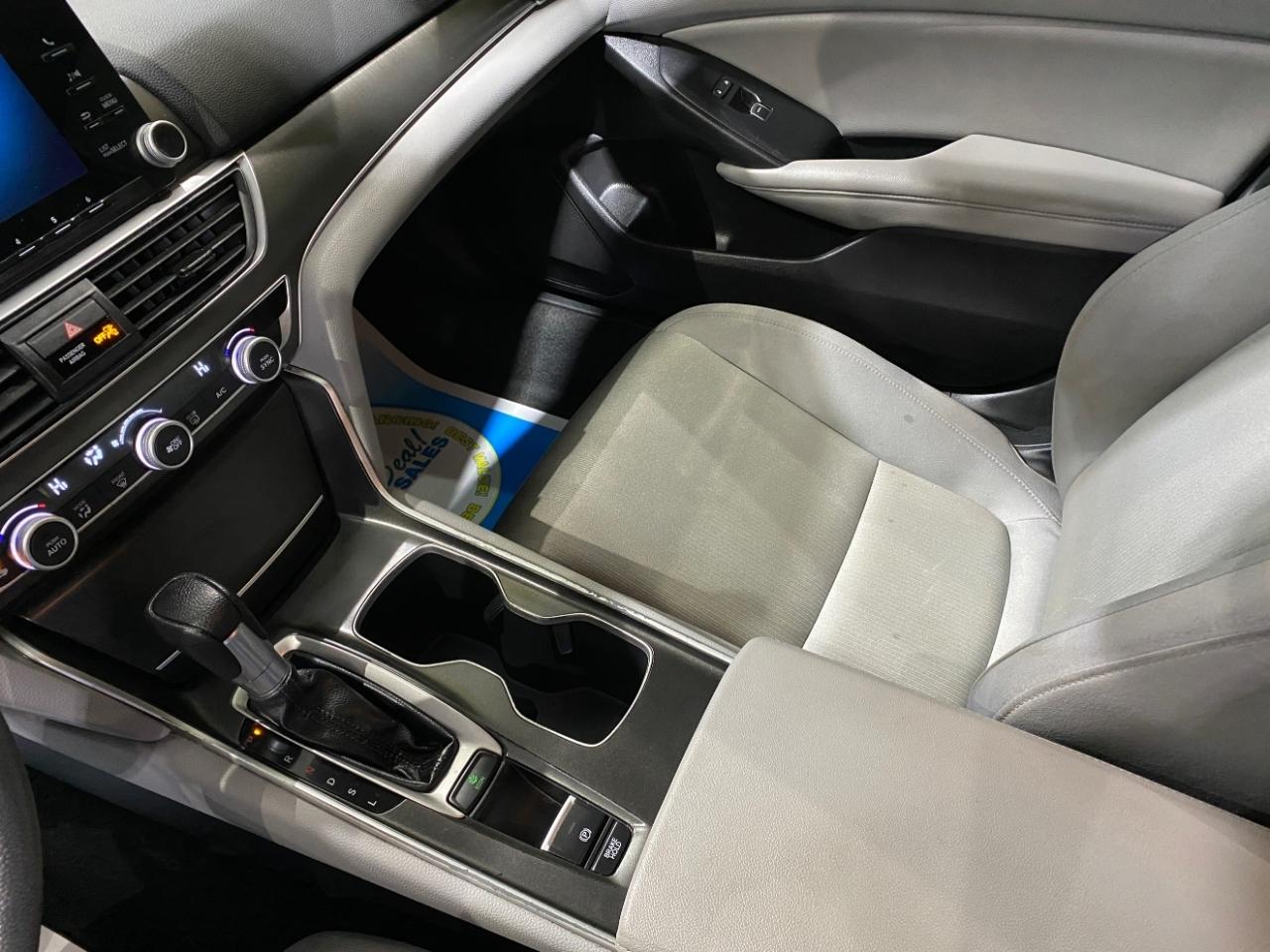 Honda Accord LX CVT 2020