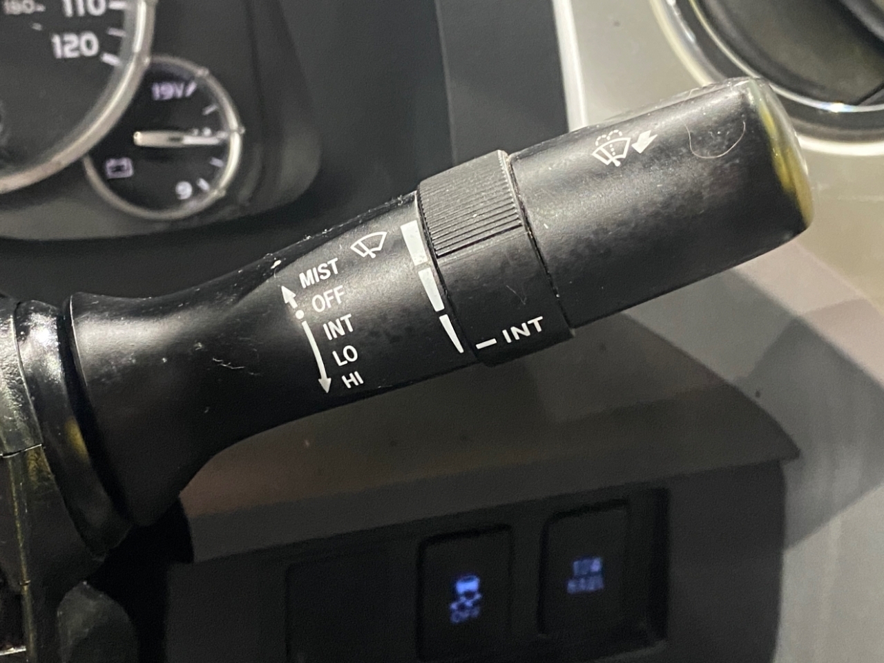 Toyota Tundra SR5 5.7L V8 CrewMax 4WD 2014