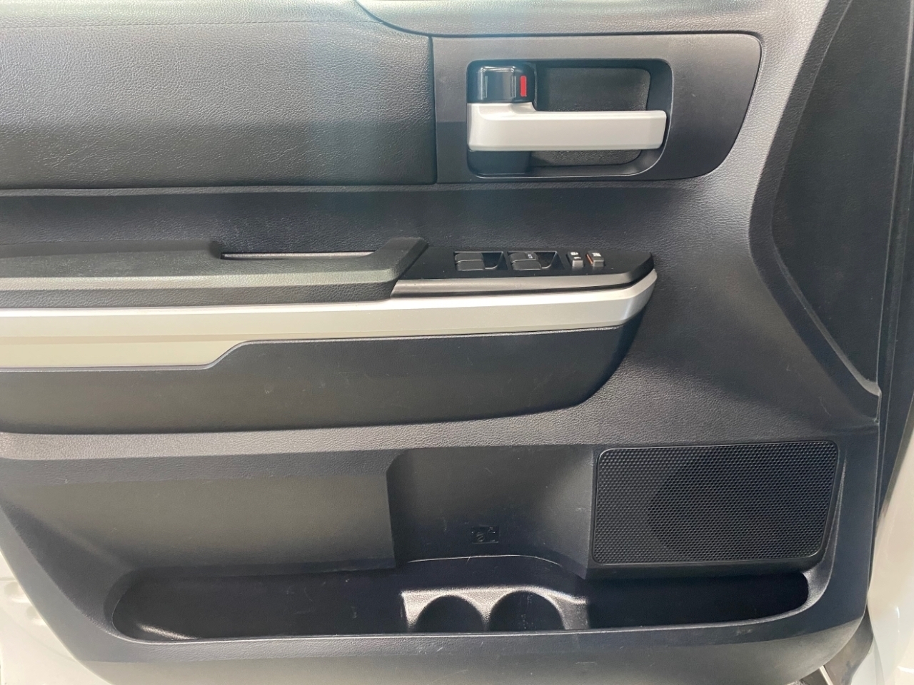 Toyota Tundra SR5 5.7L V8 CrewMax 4WD 2014