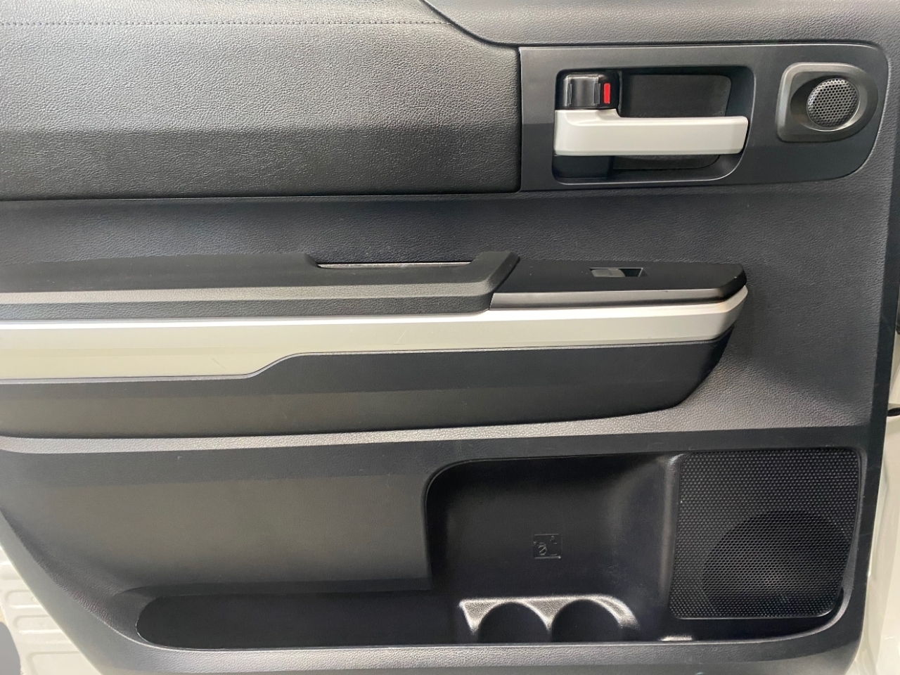 Toyota Tundra SR5 5.7L V8 CrewMax 4WD 2014